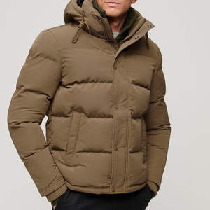 Veste matelassée oversize pour homme, qualité supérieure, fermeture éclair, design attrayant, chaude pour l'hiver, personnalisable, imperméable. - Product Image 1