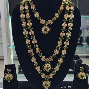 INDIAN TRADITIONAL and <b>FASHIONABLE</b> COPPER <b>JEWELLERY</b> BRIDAL WEDDING <b>JEWELLERY</b> SET for WOMEN EARRINGS and NECKLACE SET - Product Image 1