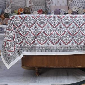 Drap de lit en coton imprimé à la main, tissu naturel doux avec de beaux motifs traditionnels, parfait pour la décoration intérieure et un usage quotidien - Product Image 1