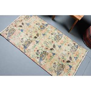 Alfombra turca Vintage de 2,3x4,4 pies, clásica, blanca, hecha a mano, diseño de retazos de lana, pasillo Rectangular para adolescentes para entrada - Product Image 4