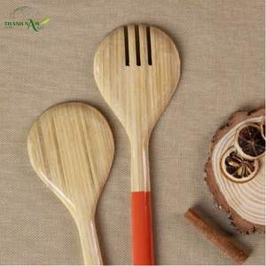 Ensemble de vaisselle en bambou classique et durable avec finition polie miroir plaqué or rose, cuillères à dîner et à salade durables - Product Image 1