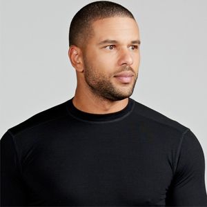 Top de manga larga de lana merino para hombre, ligero y transpirable, perfecto para senderismo y deportes al aire libre - Product Image 5