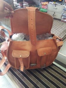 กระเป๋าหนังแท้สำหรับทุกเพศกระเป๋าสะพายข้างแบบอินเดียทำด้วยมือมีซับในผ้าแคนวาสและซิปปิดส่วนบุคคล - Product Image 2