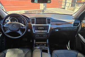 Mercedes-Benz GL550 2014 usado en buen estado - Product Image 3