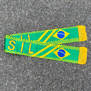 ผ้าพันคอแบบกำหนดเอง เยอรมนี อิตาลี อังกฤษ สเปน บราซิล ฝรั่งเศส ผ้าซาตินโพลีเอสเตอร์ ผ้าพันคอฟุตบอล ขนาด 14*130 ซม. - Product Image 5