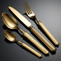 Ensemble de couverts de luxe en bois robuste résistant à la chaleur avec poignée texturée – Couteaux, fourchettes et cuillères modernes et écologiques pour mariage