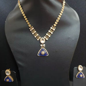 Ensemble Collier Pendentif et Boucles d'Oreilles Élégant en Pierre Bleue Plaqué Or Fait Main Ensemble de Bijoux de Chaîne de Pierres Précieuses Bleues de Haute Qualité pour Femmes - Product Image 1