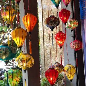 โคมไฟผ้าไหมงานแฮนด์เมดแบบดั้งเดิม2025เวียดนามโคมไฟผ้าไหมงานฝีมือแบบดั้งเดิมช่วงกลางฤดูใบไม้ร่วง - Product Image 1