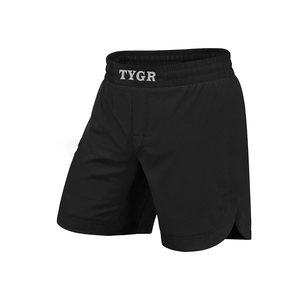 Pantalones cortos de entrenamiento MMA transpirables con estampado gráfico con impresión por sublimación, aberturas laterales para movimiento, material de poliéster de secado rápido - Product Image 4