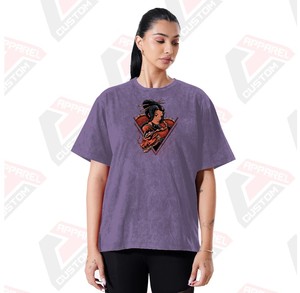 T-shirt élégant délavé à l'acide pour femmes Design tendance et confortable avec appliques écologiques pour l'été en velours côtelé batik denim - Product Image 1