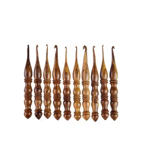 Lot de 11 crochets en bois multifonctionnels, 3.5mm à 10mm, crochets ergonomiques tournés à la main pour le tricot. - Product Image 6