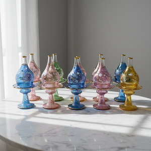 Brûleur d'encens de luxe LW84 en verre borosilicate soufflé à la main, résistant à la chaleur, avec socle floral et accents floraux émaillés à la main - Product Image 2