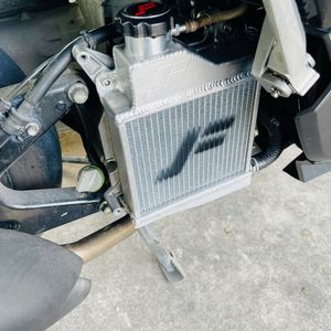 Radiador de motocicleta de aluminio completo SUPERBIKE FLEX-Ajuste directo para YAMAHA TODO NUEVO NMAX AEROX 155 CC. año 2021-2024 - Product Image 4