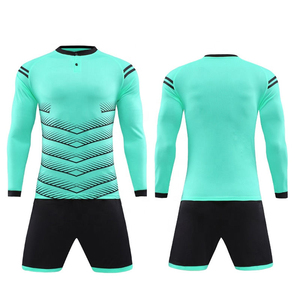 Vêtements d'entraînement de football Uniforme de football et maillots de football Fournisseur en vrac pour clubs, équipes et sports Matériaux de qualité - Product Image 3