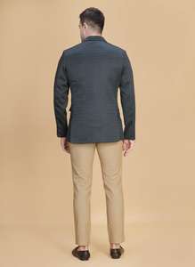 เสื้อเบลเซอร์สีเขียวแบบกระดุมแถวเดียวสำหรับผู้ชาย คุณภาพพรีเมียม ดีไซน์คลาสสิก เหมาะสำหรับใส่ทำงานและงานเลี้ยง มีจำหน่ายในปริมาณมาก - Product Image 2