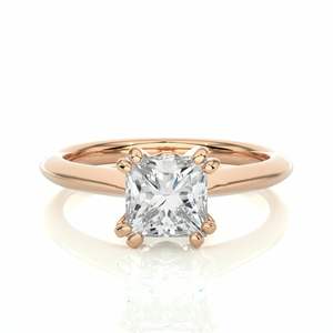 Bague de fiançailles solitaire sertie de diamants taille princesse pour femmes - Product Image 1