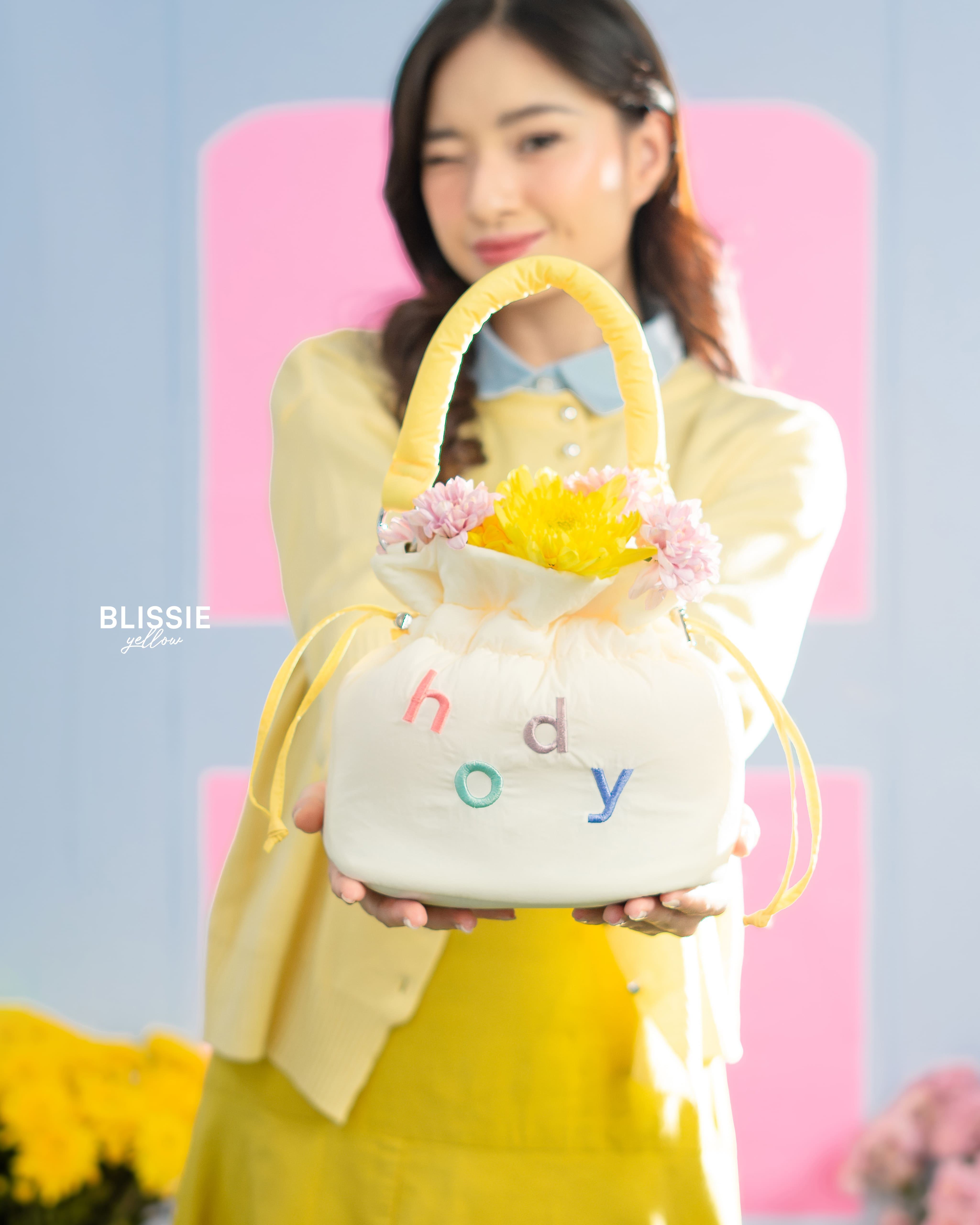 สีเหลือง