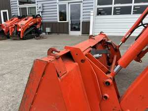 Tracteur L3301DT 2021 - Tracteur utilitaire compact pour une agriculture efficace - Product Image 3