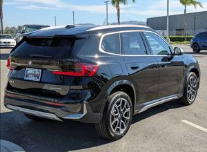 Nouvellement utilisé X1 xDrive28i AWD SUV conduite à gauche offres Xdrives arrière pas cher vente de voiture d'occasion - Product Image 5