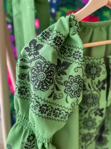 Couleur menthe ukrainienne Vyshyvanka longue robe Maxi pour les femmes vacances brodé parole longueur robe en coton tissé méthode de tissage - Product Image 5