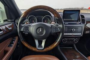 Mercedes-Benz GLS 550 V8 AWD 2017 Usado en Buen Estado, Sin Accidentes, Volante a la Izquierda/Derecha - Product Image 4