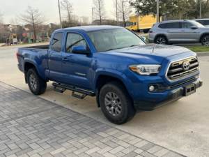 Camioneta Toyota Tacoma SR5 2016 Usada en Buen Estado - Product Image 2