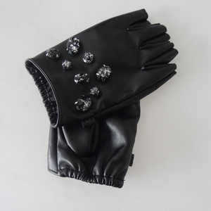 Guantes de conducción de medio Dedo de cuero PU negro personalizados de moda para hombres y mujeres Guante sin dedos para uso diario al aire libre y ciclismo - Product Image 5