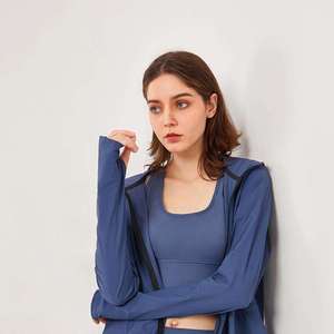 Venta al por mayor de secado rápido personalizado entrenamiento Fitness gimnasio Yoga traje de las mujeres abrigo suelto transpirable mujeres correr deportes abrigo con cremallera - Product Image 3