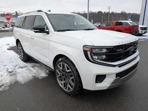 Ford Expedition Platinum 4WD SUV 2025, motor EcoBoost V6 de 3.5L que produce 400 caballos de fuerza y 480 lb-pie de torque - Product Image 3