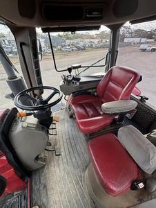 Tractor Oruga Case Magnum 340 2014, 4WD, 70HP, Automático, con Larga Vida Útil para Cultivos en Hileras - Product Image 3