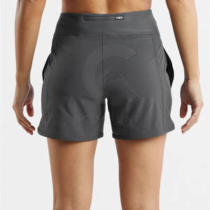 Pantalones cortos deportivos transpirables de verano para mujer con bolsillos para entrenamiento y trotar - Product Image 2