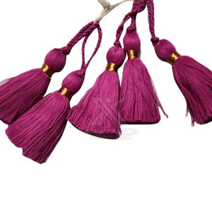 Gland tressé élégant pour une utilisation sur l'épaule sur des vestes d'aspect uniforme Gland uniforme brillant avec frange pour le théâtre - Product Image 5