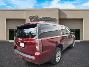 2019 GMC YUKON XL SLT - Product Image 4