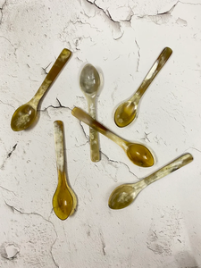 ช้อนเสิร์ฟทำจากเขาสัตว์ขัดเงาอย่างดี ดีไซน์แบบดั้งเดิมใหม่ ของตกแต่งบ้าน ทำจากเขาควายและกวางธรรมชาติ โดย Tradebit - Product Image 5