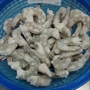 Crevettes Vannamei congelées de haute qualité du Vietnam, queue intacte - Product Image 1