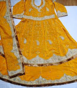 Designer moderne non cousu brodé à la main belle fête traditionnelle porter des costumes indien mode-avant style traditionnel - Product Image 1