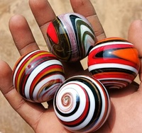 Boule de billes de verre colorées solides Tailles assorties à des fins décoratives