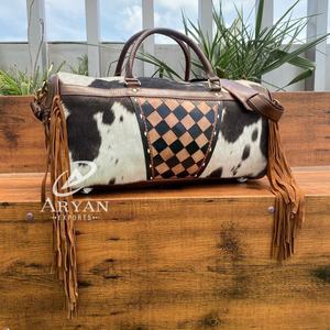 Nouveau concepteur Sports et Fitness en cuir véritable repoussé grande capacité conception à carreaux cheveux sur peau de vache frange voyage sac de sport - Product Image 1