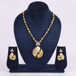 Exportation de bijoux artificiels de luxe, exportation de bijoux d'imitation antique, exportateur de bijoux d'imitation en gros, Chapado mate antiguo - Product Image 1