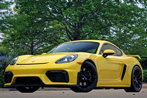 GT4 2023 P-orsche 718 Cayman