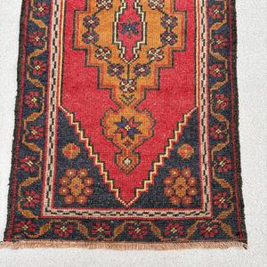 1.8x3.4 ft Rug, Turkish Vintage Small Rug, <b>Red</b> <b>Wool</b> Rug - Product Image 4