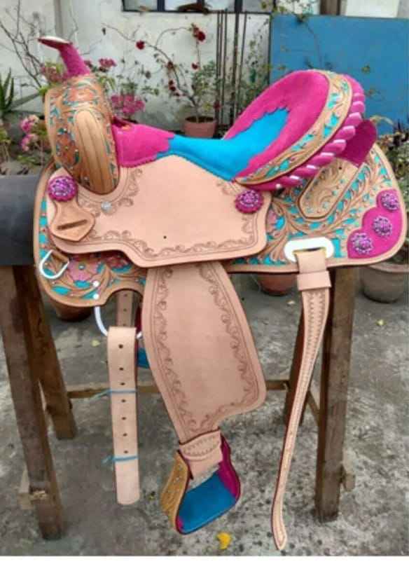 สีน้ำตาล