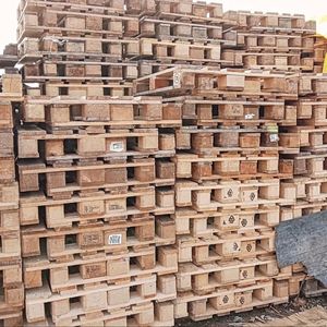 Palettes en bois Euro Epal en vente en gros à vendre Emballage de palettes d'entrepôt durables Palettes en bois bon marché Meilleure vente en bois de pin. - Product Image 3