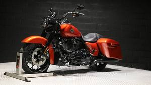 Parfaite pour les voyages Harley-Davidson Road King FLHRXS Moteur spécial Nouvelle moto de tourisme Prête à être expédiée dans le monde entier - Product Image 3