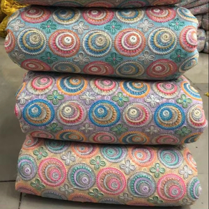 Premium 100% Soie Tissu Élégant Jacquard Oeillet Dentelle Schiffli Broderie Précision Imprimé Motifs pour Filles Robes Kurtis - Product Image 1