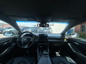 Toyota Avalon XLE AWD 2021 d'occasion, intérieur en cuir foncé, caméra de recul, taille des pneus R16, boîte de vitesses automatique, 4x4, essence - Product Image 2