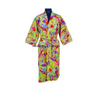 Veste en coton biologique 100% écologique matelassée Kantha pour femmes, faite à la main, imprimé floral, style bohème, printemps automne - Product Image 2