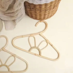Perchero de Ratán Natural Tejido, Ecológico y Duradero para Ropa de Niños, Juguetes para Bebés, Decoración de Habitaciones (De 0 a 24 Meses a 2 a 4 Años) - Product Image 2