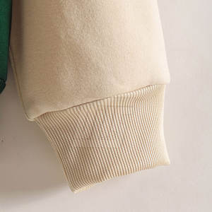 Sweat-shirts à impression en relief tendance, fabriqués en tissu doux de haute qualité, impression en relief - Product Image 3