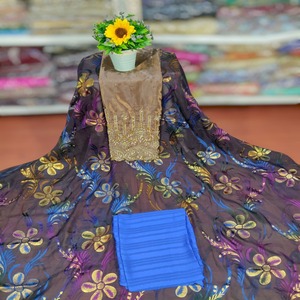 Vestido Dirac de Jacquard Tejido Farnsavi con Bordado de Seda y Diseño Floral Estampado, Tela Suave para Niñas, Ideal para Bodas/Ocasiones Especiales - Product Image 3